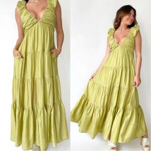 Mable Getaway V maxi dress in green